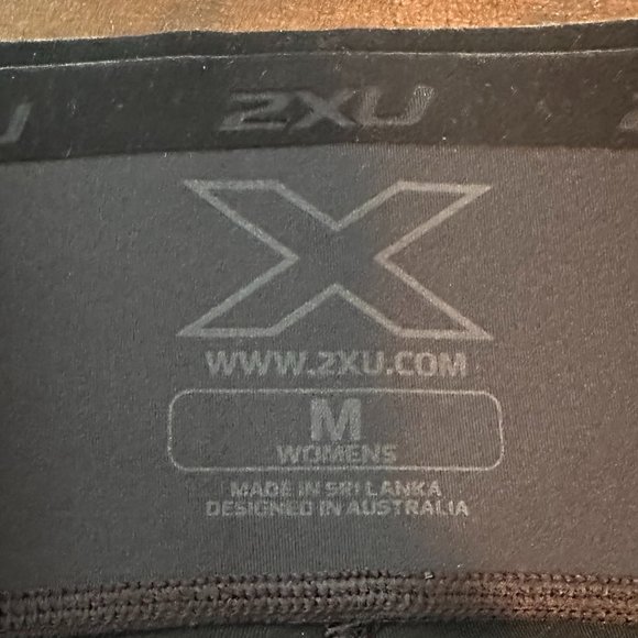 2XU Women's MCS Mid-Rise Compression Tights in Black Size Medium - Picture 16 of 16